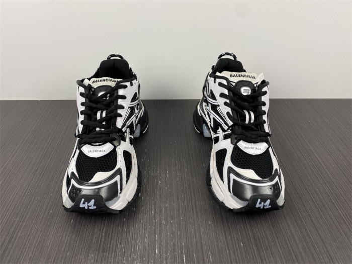 Ba*len*cia*ga runner w3rb2 9010