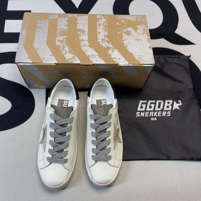 golden goose S*per-star sneaker gg06