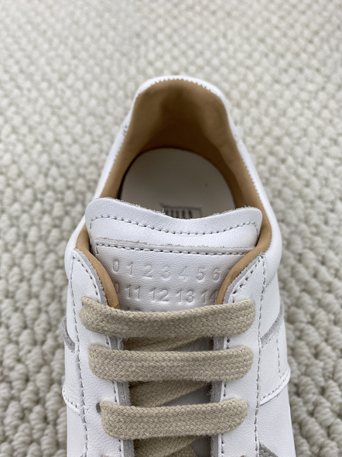 ma*s*n Ma*i*la sneakers