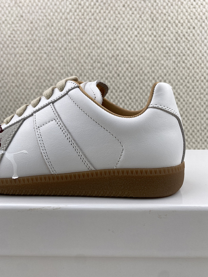 ma*s*n Ma*i*la sneakers