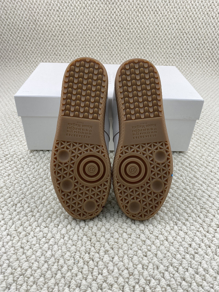ma*s*n Ma*i*la sneakers