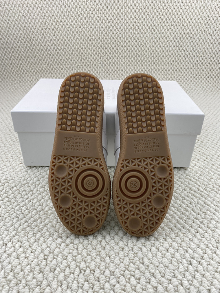 ma*s*n Ma*i*la sneakers