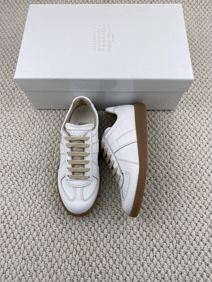 ma*s*n Ma*i*la sneakers