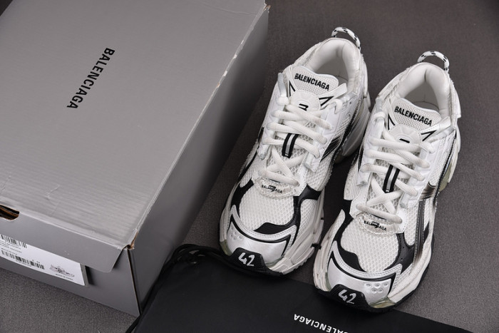 Ba*len*cia*ga Runner 772774 WRUNG 9010