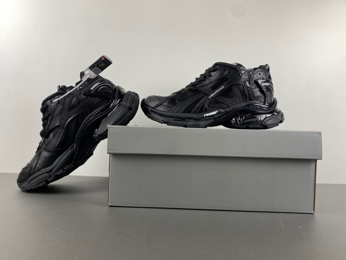 Ba*len*cia*ga Runner 813793-WRUNG 0123