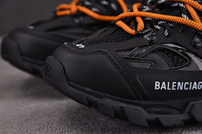 Ba*len*cia*ga TRACK 800592 WTRHK 1000