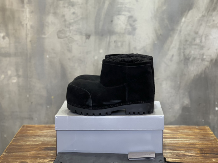 BLCG BOOTS SNEAKERS