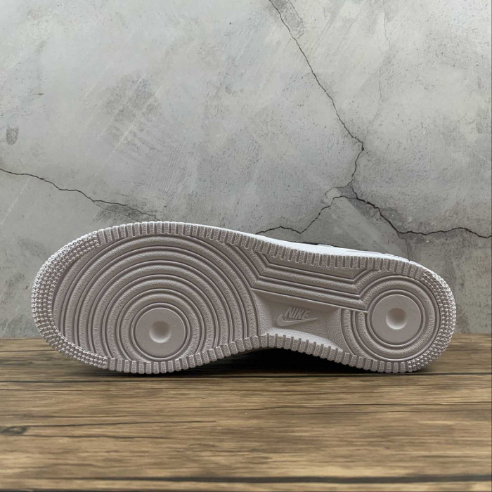 l0vt sneakers