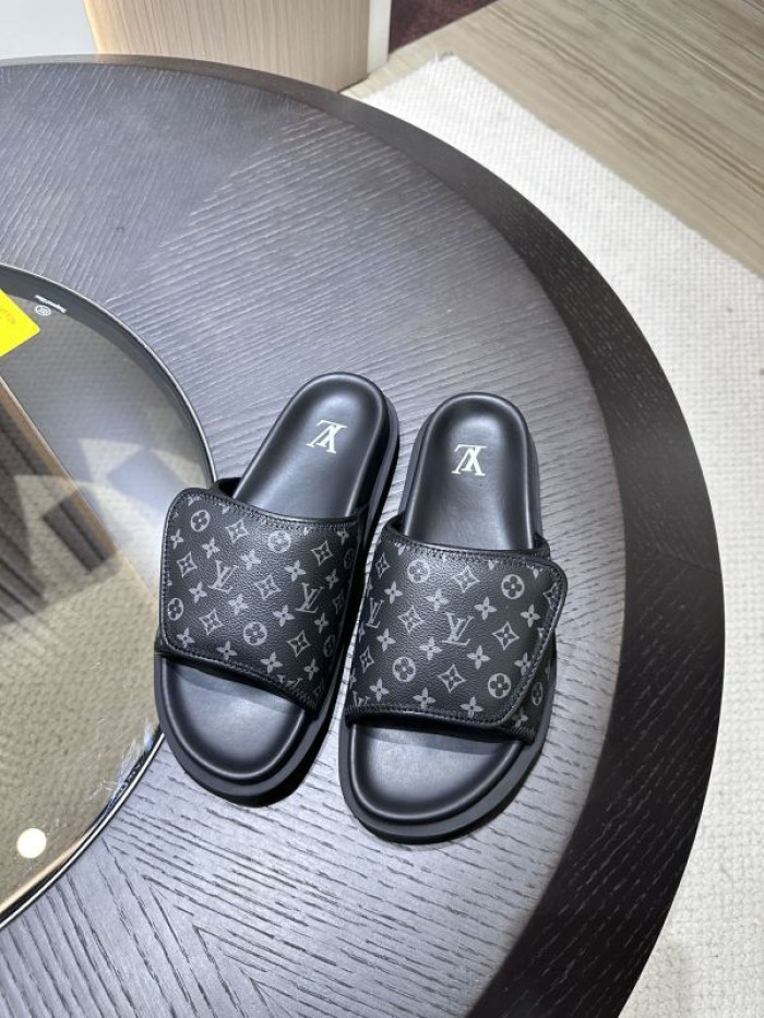 L0VT SANDALS