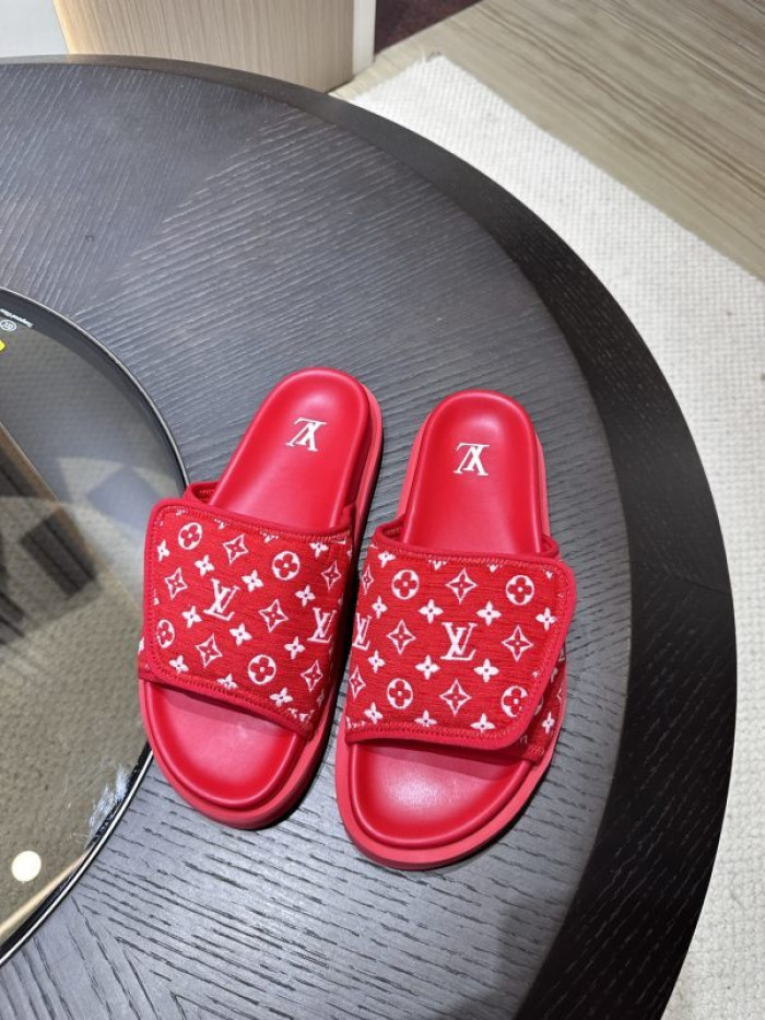 L0VT SANDALS