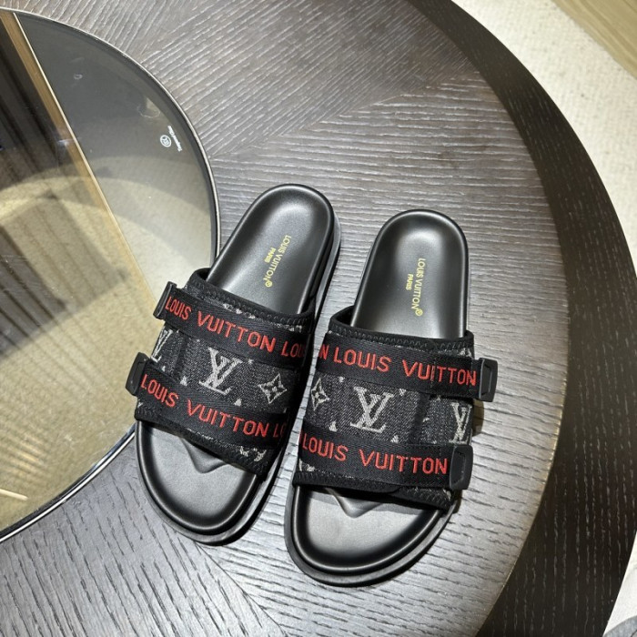 L0VT SANDALS