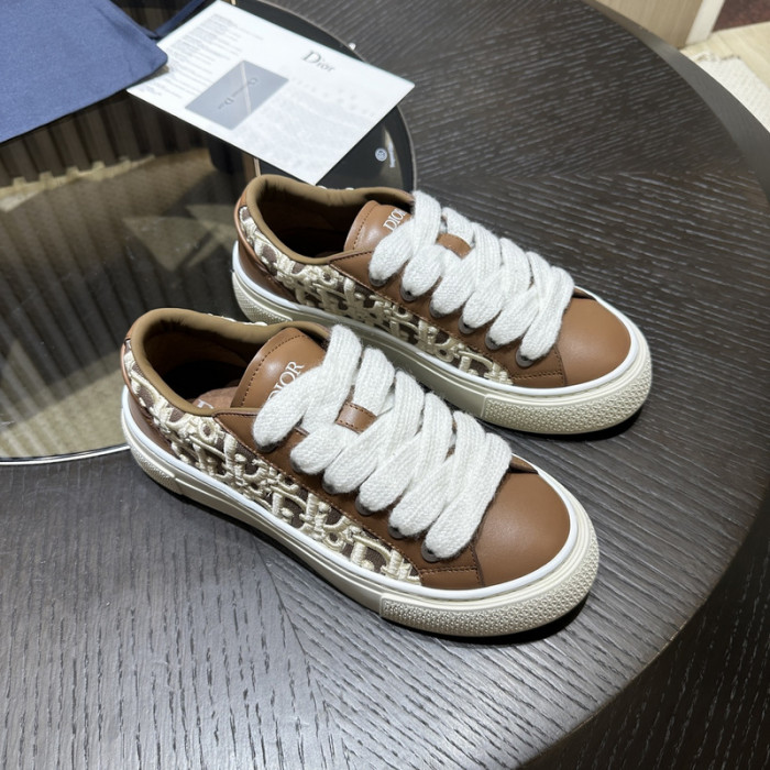 D*0r B33 SNEAKERS D20018