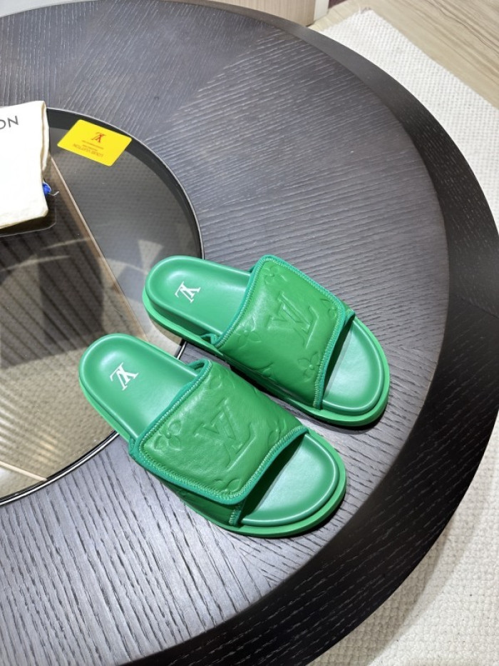 L0VT SANDALS