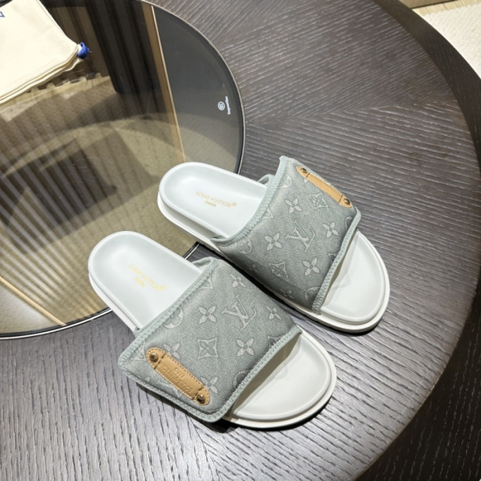 L0VT SANDALS