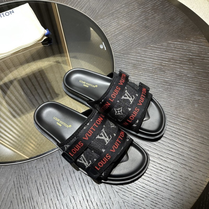 L0VT SANDALS