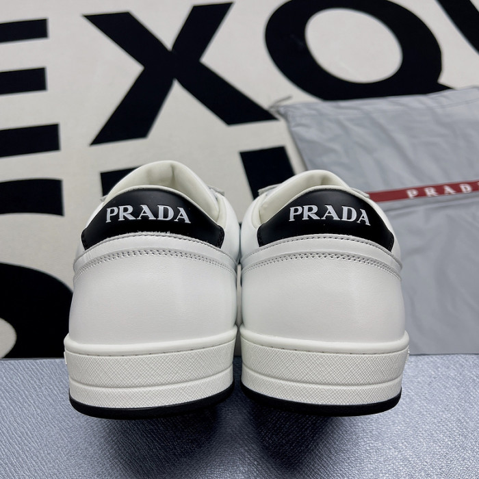 pra*a sneaker p034