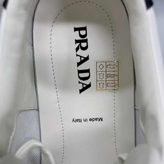 pra*a sneaker p034