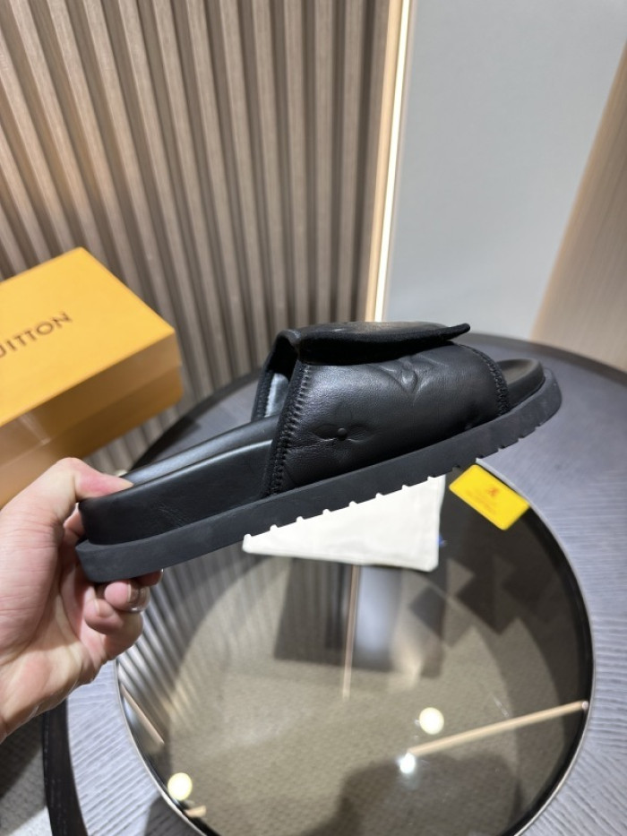 L0VT SANDALS