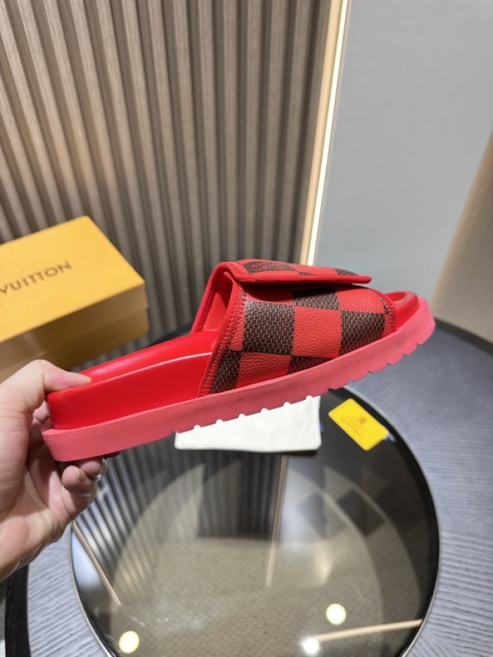 L0VT SANDALS