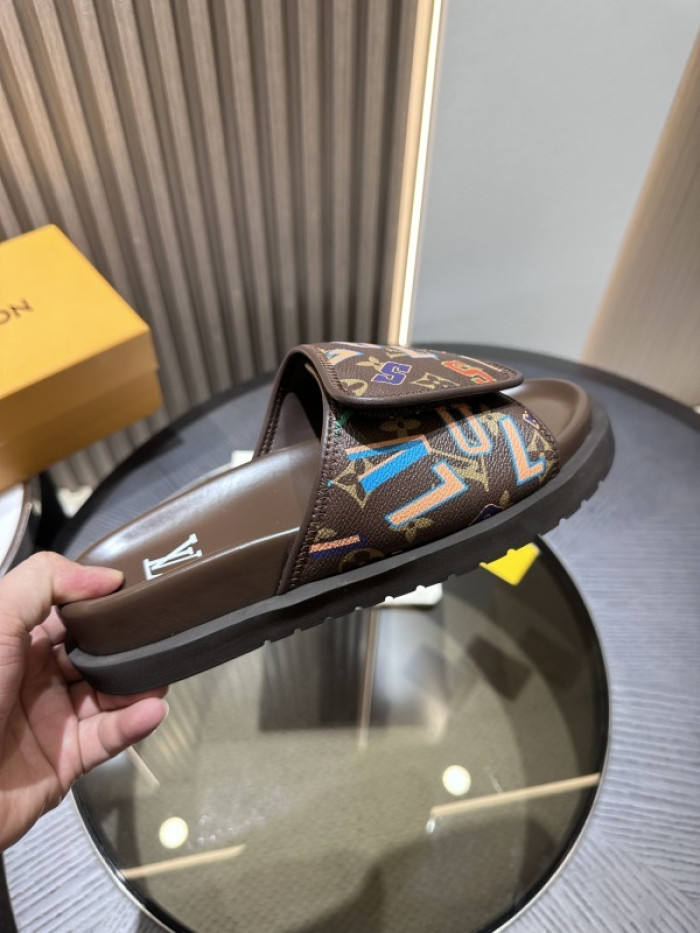 L0VT SANDALS