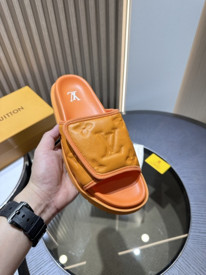 L0VT SANDALS