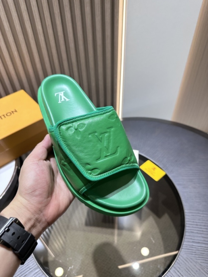L0VT SANDALS