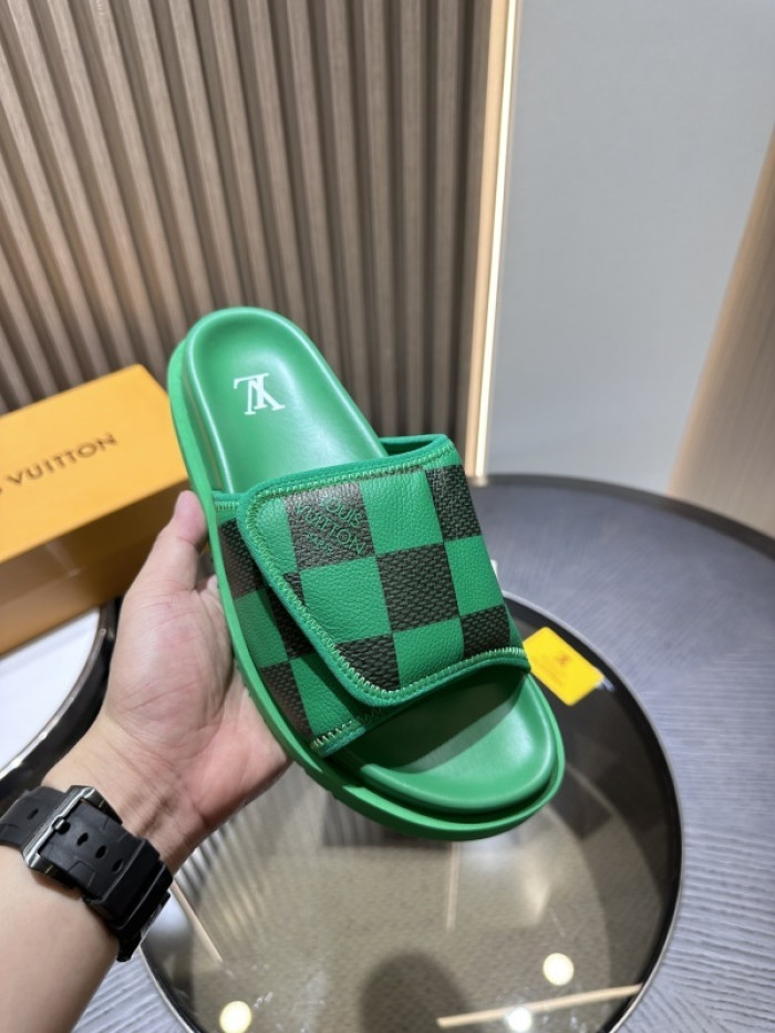 L0VT SANDALS