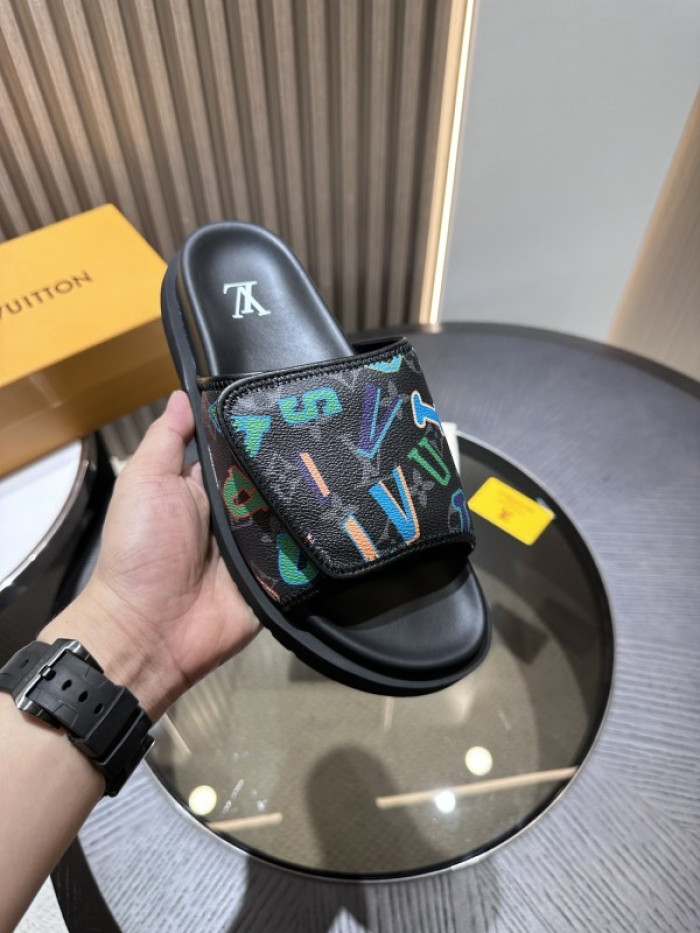 L0VT SANDALS
