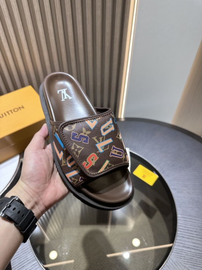 L0VT SANDALS