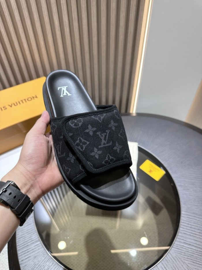 L0VT SANDALS