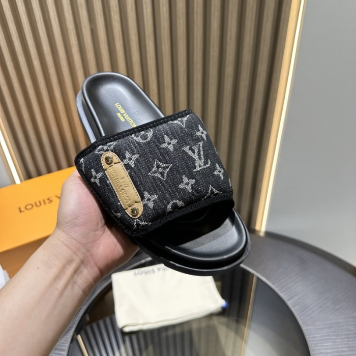 L0VT SANDALS