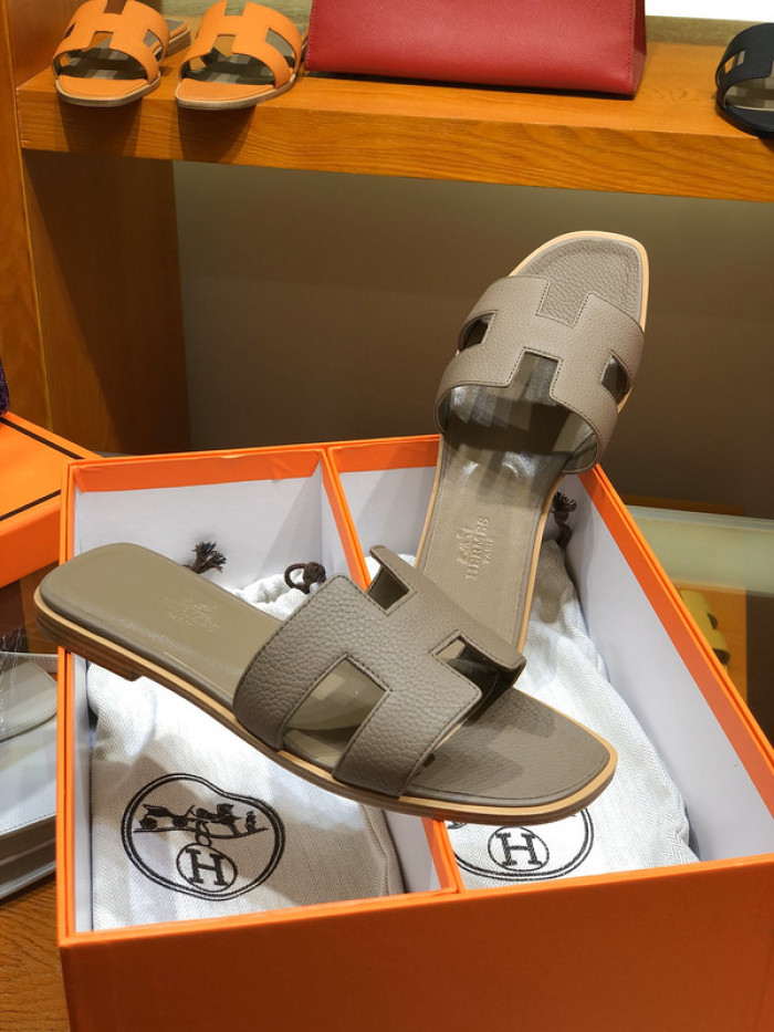 H**mes SLIPPERS H057