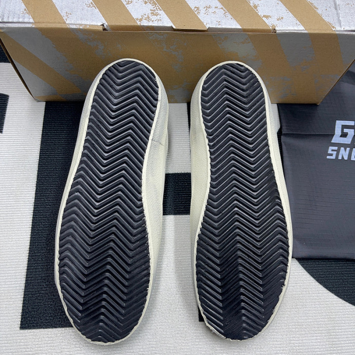 Golden Go*e S*per-Star SNEAKER GG01