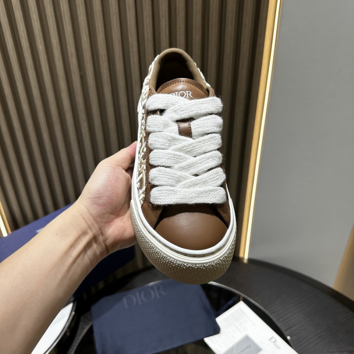 D*0r B33 SNEAKERS D20018
