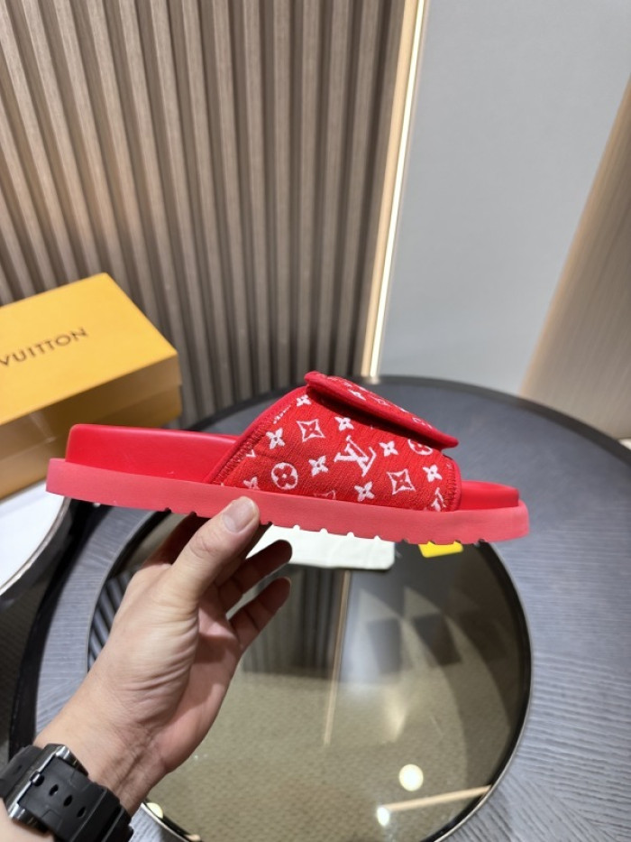 L0VT SANDALS
