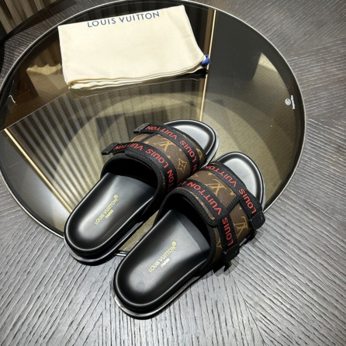 L0VT SANDALS
