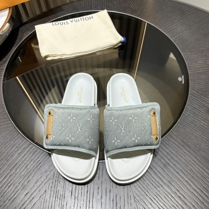 L0VT SANDALS