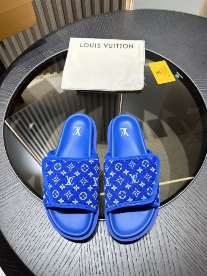 L0VT SANDALS