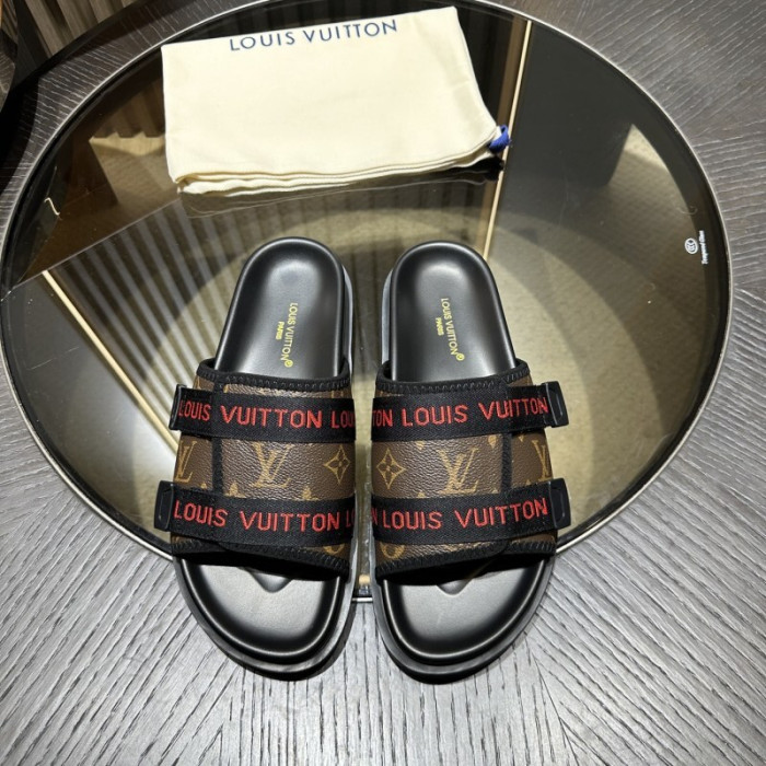 L0VT SANDALS