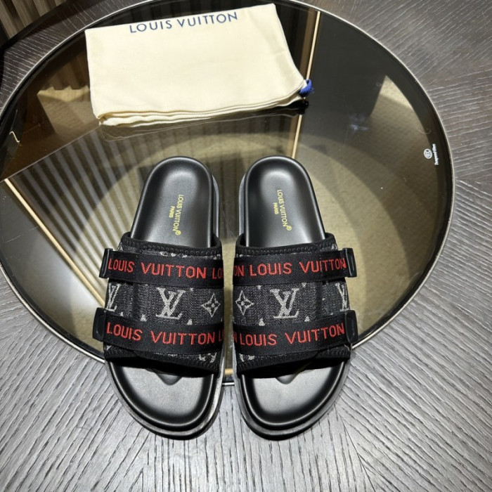 L0VT SANDALS