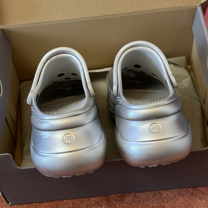 Ba*len*cia*ga Sandals