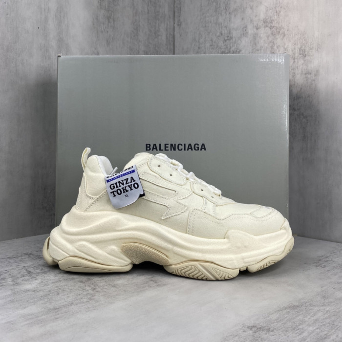 Ba*len*cia*ga Triple S SNEAKER