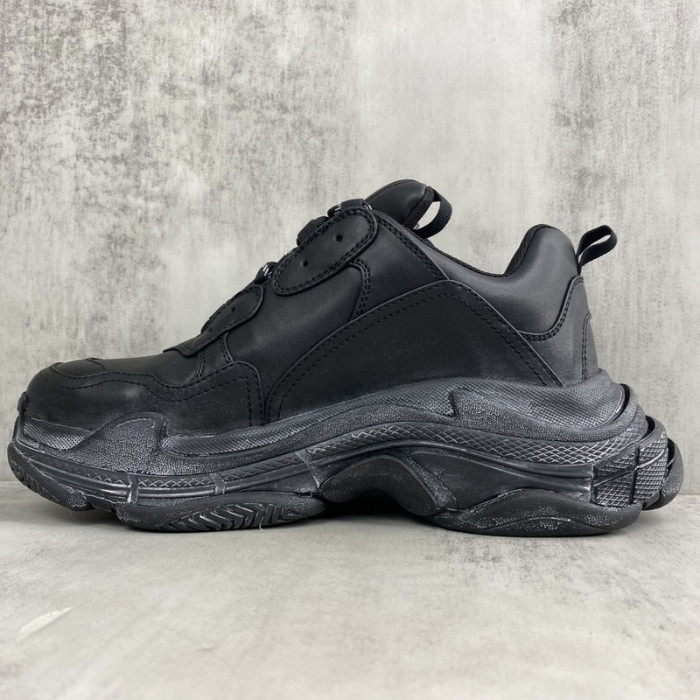 Ba*len*cia*ga Triple S SNEAKER