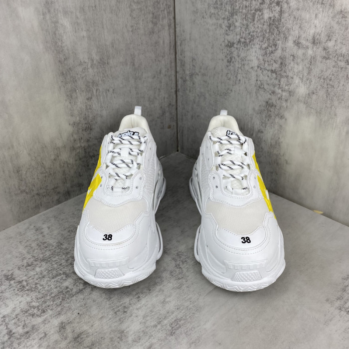 Ba*len*cia*ga Triple S SNEAKER