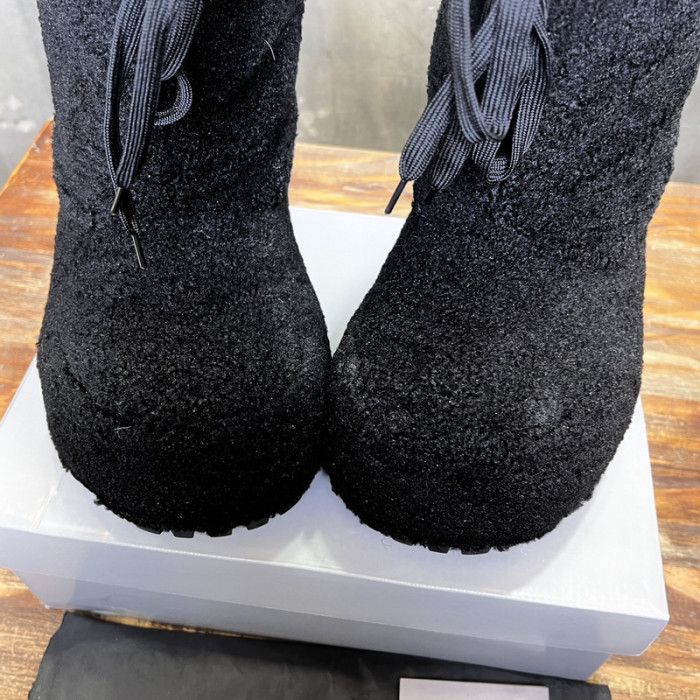 BLCG BOOTS SNEAKERS