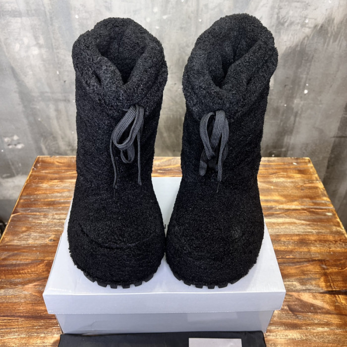 BLCG BOOTS SNEAKERS