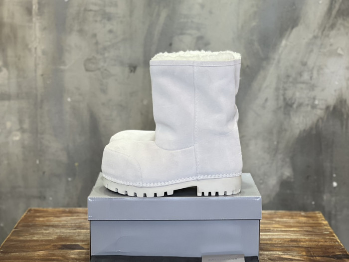BLCG BOOTS SNEAKERS
