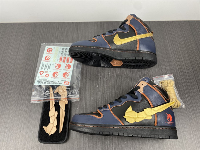 nike sb dunk high rx-0 unicorn gundam 02 banshee dh7717-400