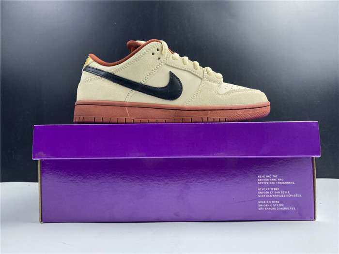 nike sb dunk low bq6817-100