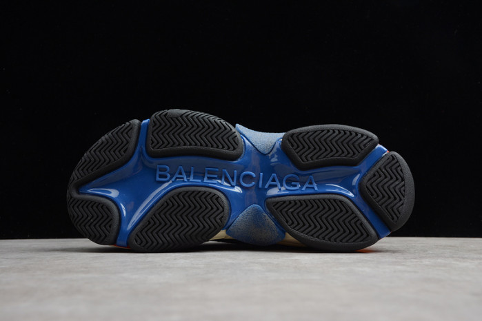 Ba*len*cia*ga triple s w09o5 9028
